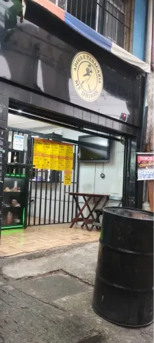 Adega Completa e Pronta para Trabalhar