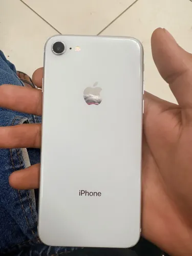 IPHONE 8