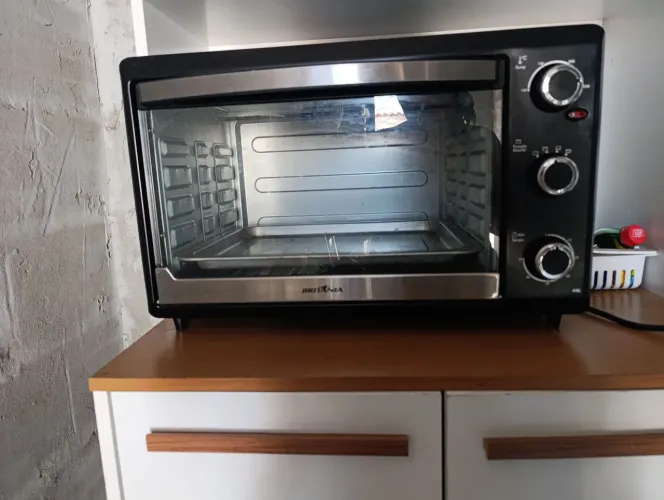 Vendo forno elétrico pouco usado