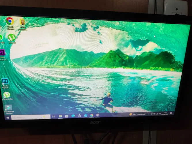 Monitor Acer HDMI 16 polegadas em perfeito estado