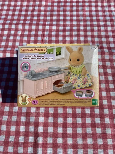 Sylvanian Families - Conjunto de Cozinha - Mamãe Coelho Raio de Sol