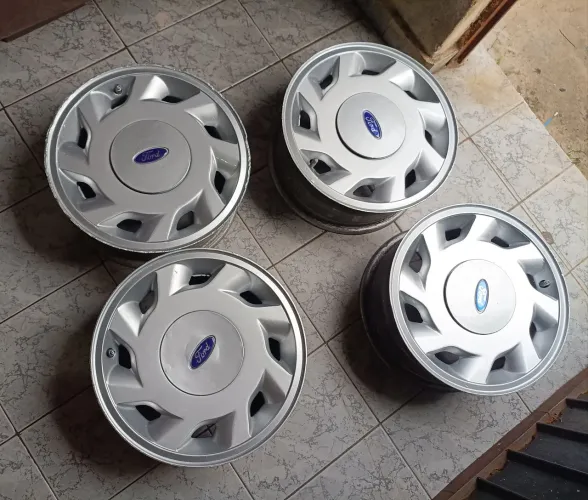 Lindas rodas original do Escort xr3 