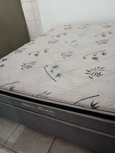 VENDO UMA CAMA BOX DE CASAL DA MARCA NATURE BAMBU R$ 400,00
