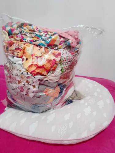Vendo roupa de bebê menina