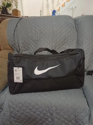 Bolsa Nike Brasilia Duffel de 41 litros, modelo BA5957-010