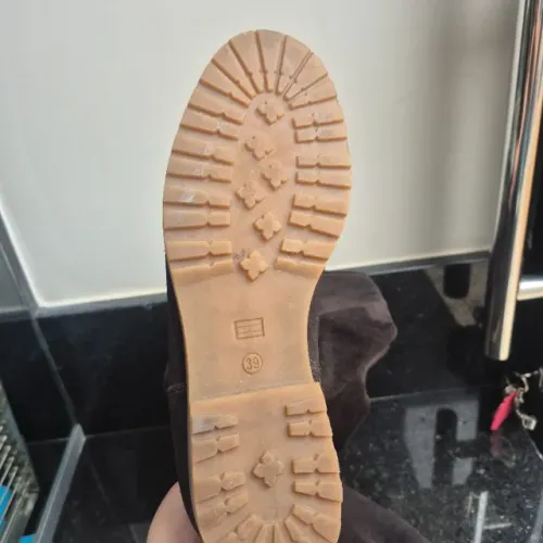 Lindíssima bota Tommy