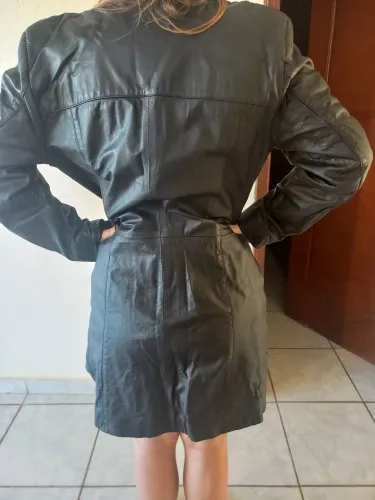 Sobretudo de couro legítimo! Tamanha G. Todo forrado por dentro. 
