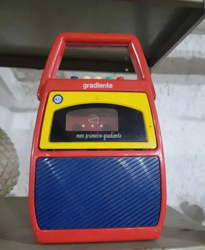 Vendo rádio meu primeiro gradiente (não funciona)