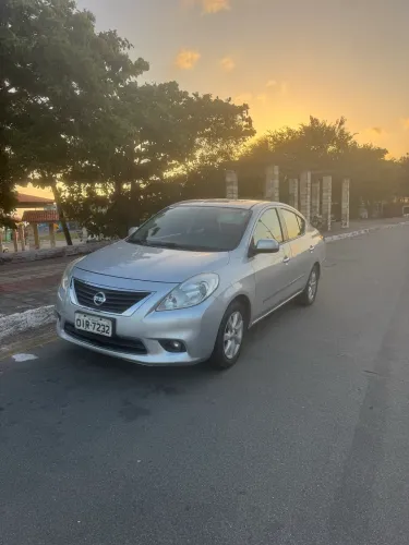 Nissan Versa SL 1.6 16V Flex Fuel 4P Mec. 2013