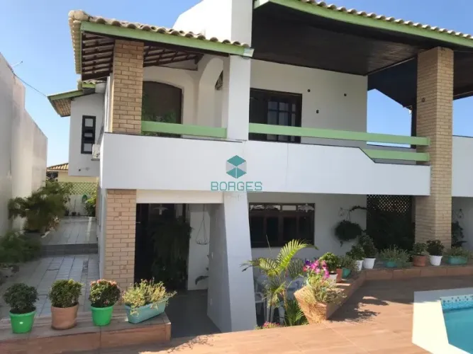 Casa à Venda em Vilas do Atlântico - 456 m², Piscina, 4 Quartos e Mirante com Vista Mar -