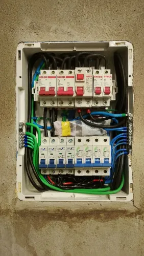 Precisa fazer a sua parte elétrica ou industrial não perca seu tempo chame o eletricista
