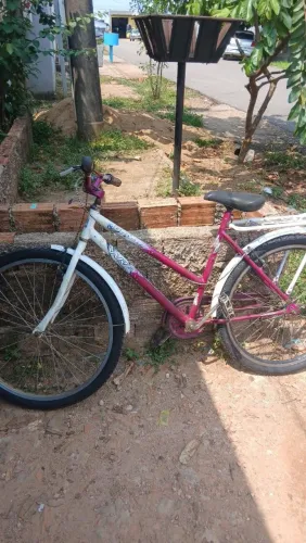 Vendo bike com os dois penel novo e duas câmeras nova, só pega e andar