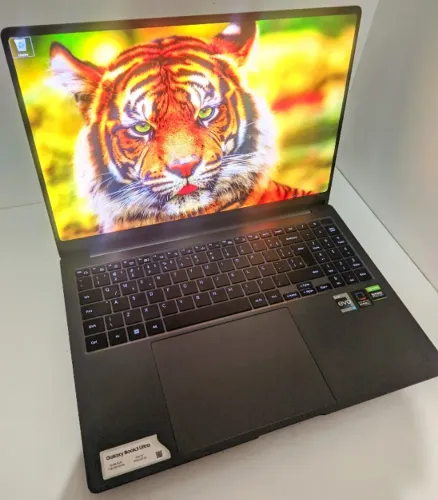 Notebook Gamer Samsung Galaxy Book3 Ultra i7-13700H RTX 4050 32GB Tela 3K (35 Dias de Uso)
