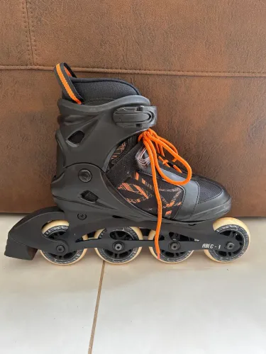 Patins Inline Preto e Laranja