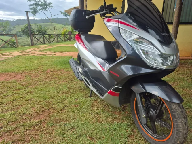 Vendo moto PCX 