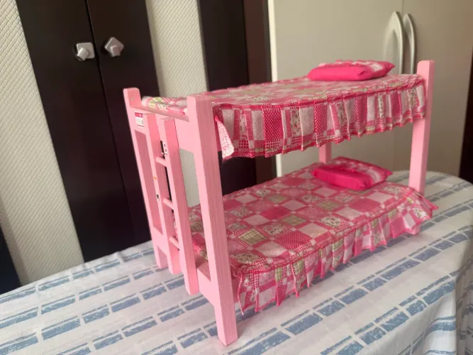 Móveis Barbie e bonecas