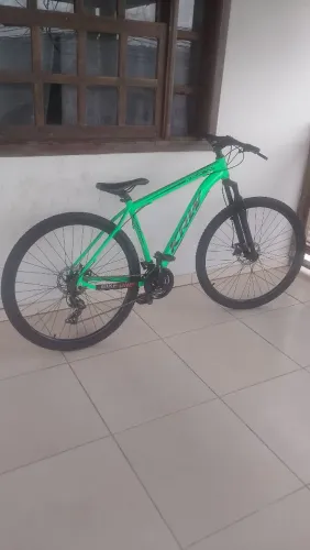Bike semi nova