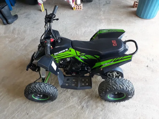 Quadriciclo Fun Motors Avalanche 90cc 4x2 motor 4 tempos 