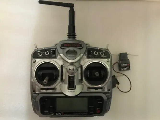 Rádio Spektrum DX7 para aeromodelos