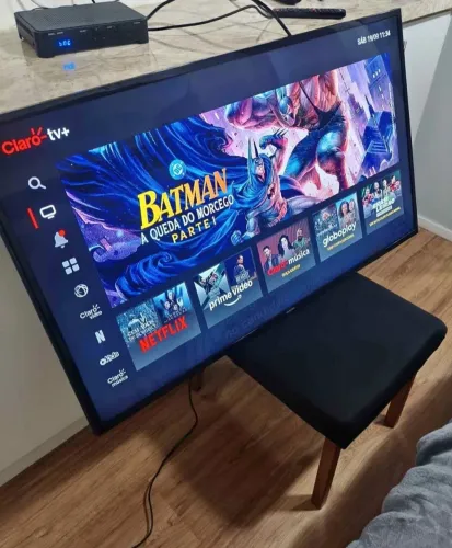 Tv 49 smart Samsung 4k ta com avaria na tela