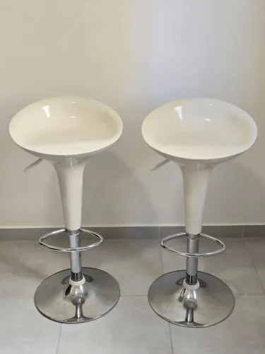 Banqueta Giratória Tulipa Branca