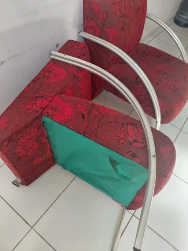 Kit 2 Poltrona vermelha 140$