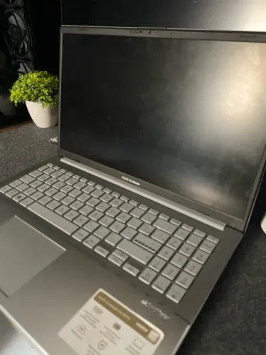 NOTEBOOK ASUS VIVOBOOK GO 15 - CORE i3 | SSD 256GB | WINDOWS 11