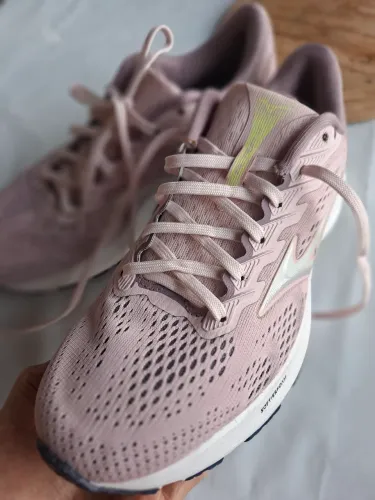 Tenis Mizuno feminino 36