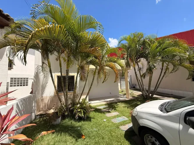 Aluga-se casa no condomínio villa bella 3/4 sendo 2 suítes próximo a o feiraguay