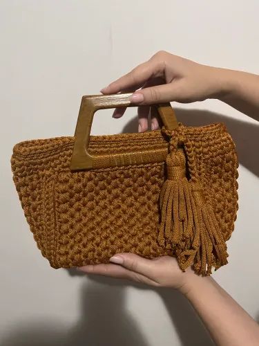 Bolsa de crochê artesanal peça única 