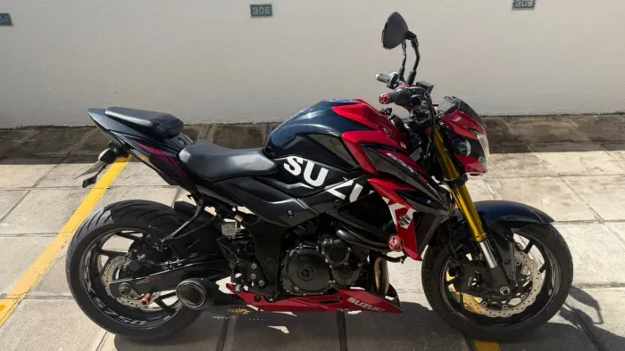 GSXs-750cc