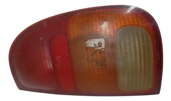 Lanterna Direita Vw Saveiro 1998/99/00 Direito/passageiro Vermelho