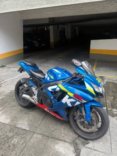 Suzuki GSX-R 750 W Srad 2012