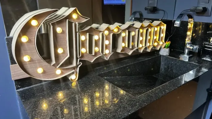 luminoso corona grande original Ambev para pessoas exigentes