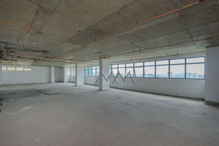 Andar comercial à venda no Vila da Serra | 340 m² de área