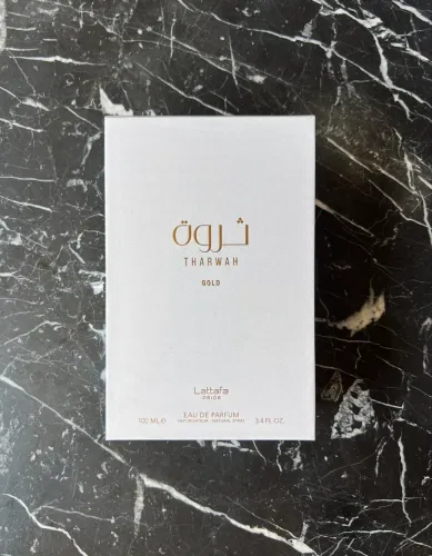 perfume tharwah gold lattafa 100ml original - feminino com alta fixação