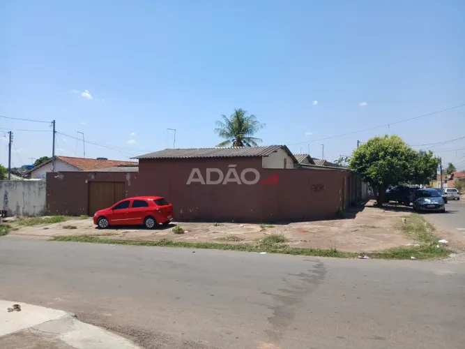 5 casas com 2 qtos cada, no mesmo lote de 498 m², no Setor Tocantins Ap de Goiânia