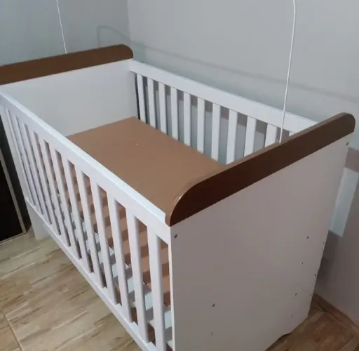 Vende-se berço 3 em 1 menina