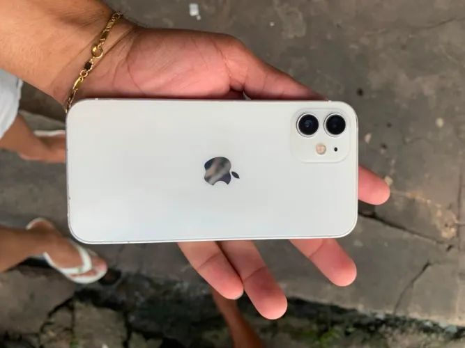 iPhone 12