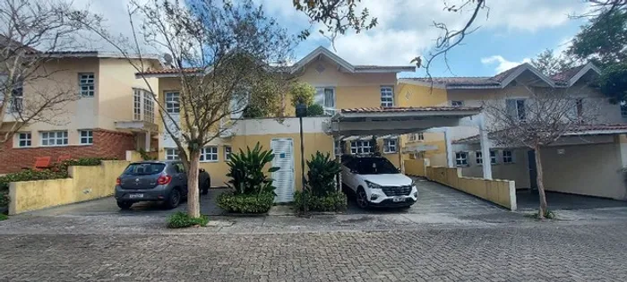 Casa com 4 dormitórios à venda, 310 m² por R$ 1.100.000,00 - Granja Viana - Cotia/SP
