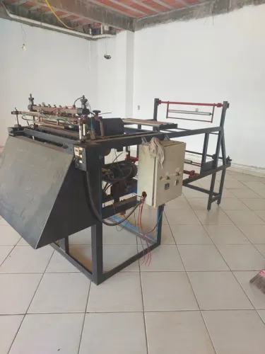  Boa CORTE E SOLDA. FUNCIONANDO! SACOS DE LIXO ATÉ 200L.