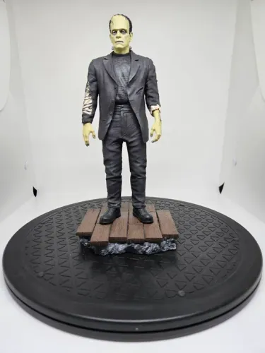 Estátua Frankenstein Iron Studios
