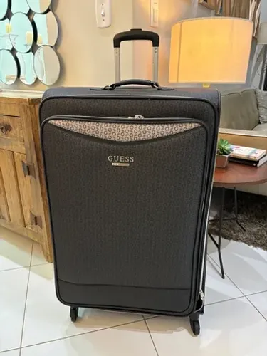 Mala viagem rodinha 32kg Guess original