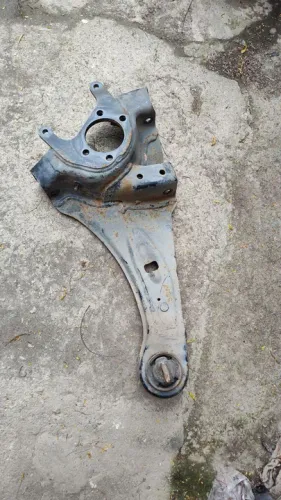 Balança Bandeja traseira Mitsubishi Outlander 2015 2016 2017 original 2018 
