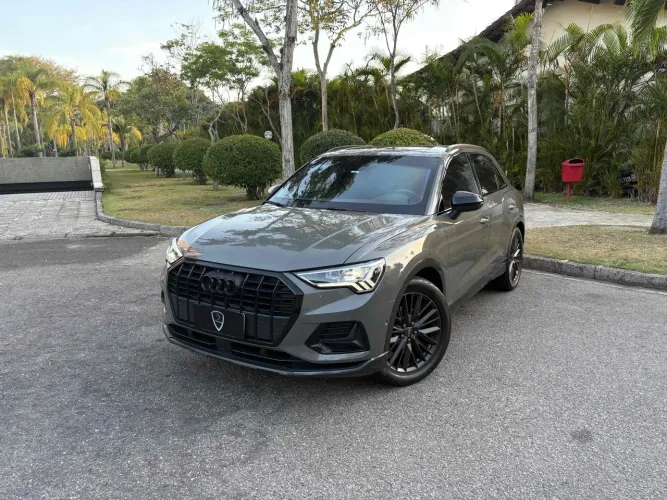 Audi Q3 Black Edition 2020 Blindada! Baixa km! Único dono!