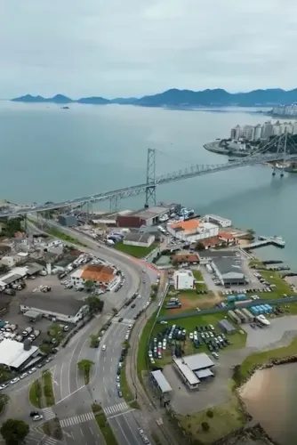 Terreno no Estreito com vista para as Pontes.