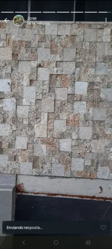 Mosaico em placa 30x30 pedra moledo