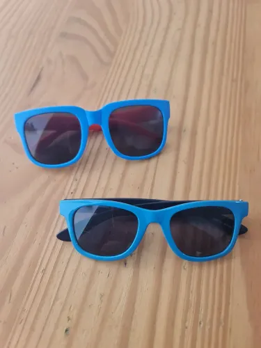 Óculos de sol infantil azul - Proteção e estilo!