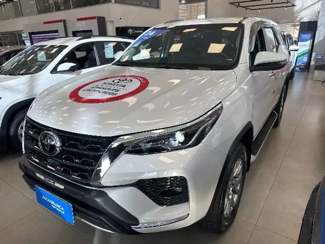 Toyota Hilux SW4 SRX 4X4 2.8 TDI 16V Dies. Aut. 2024