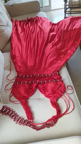 Vestido de Dança Vermelho com Detalhes